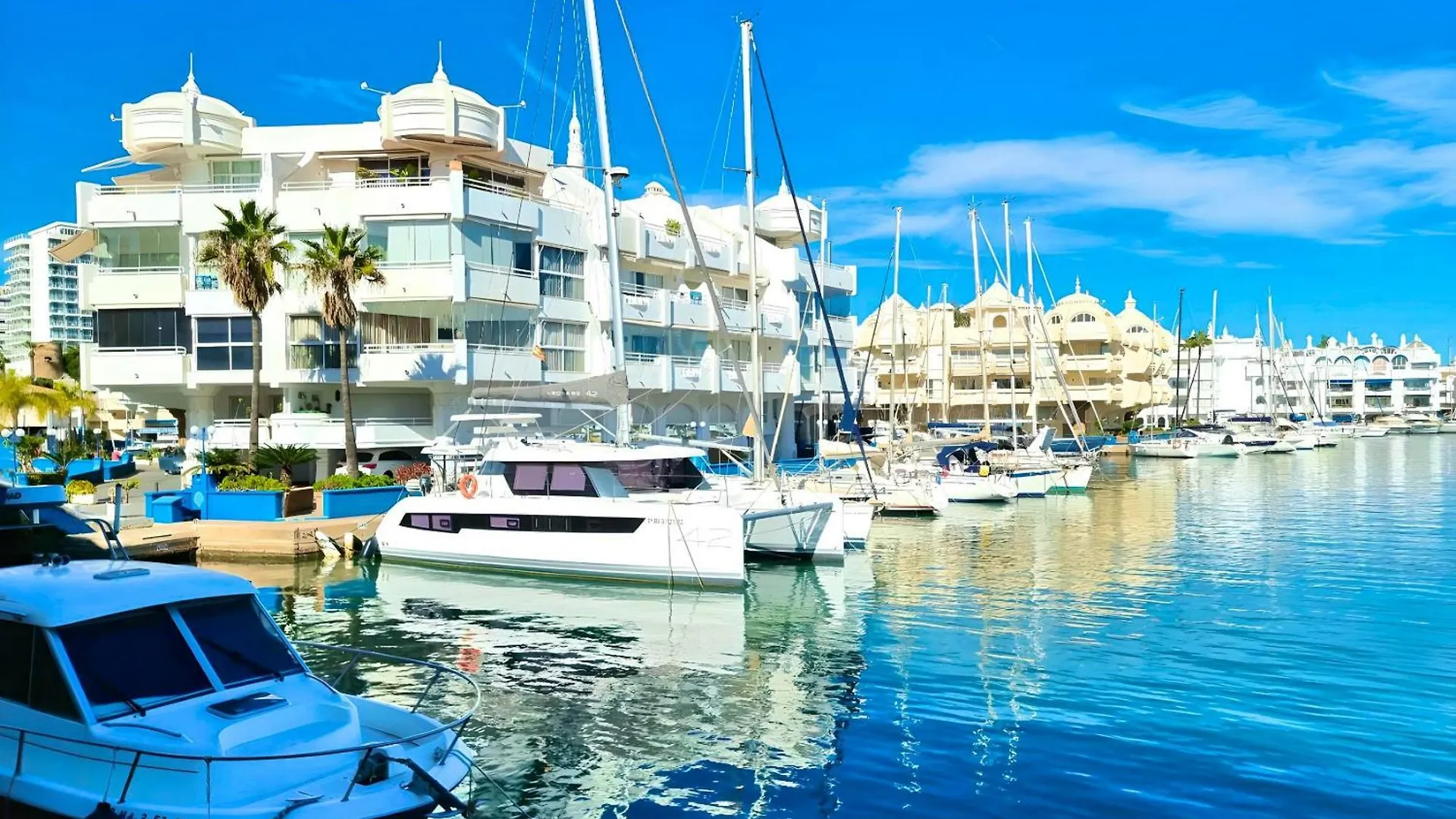 Apartment Pleasant Studio With Sea View In Benalmadena 30 M² Pool